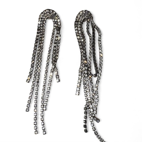unbranded Jewelry - Elegant Silver Dangle Earrings